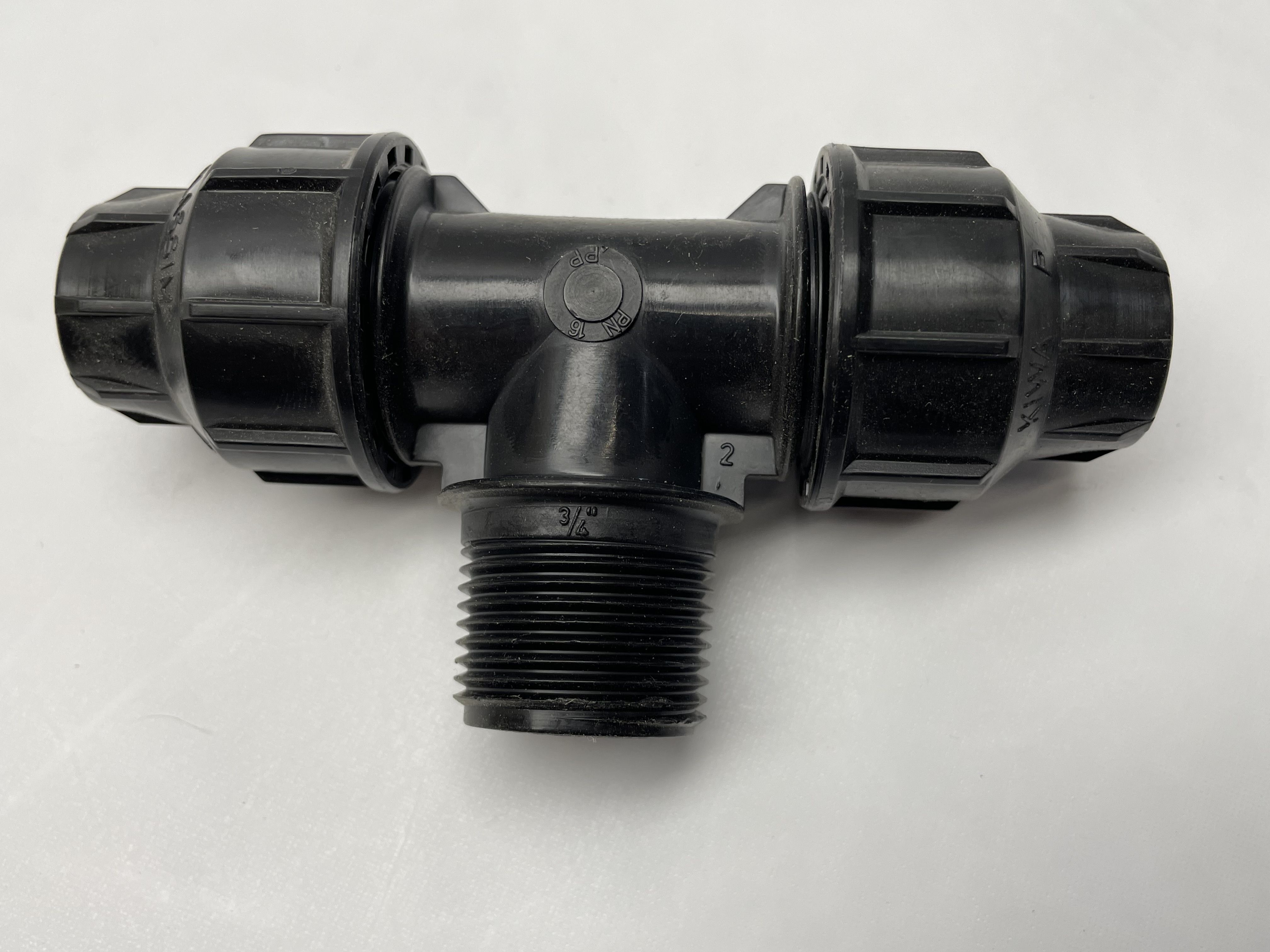 64256efb3da3c3906a2b7bab7b874fa2cec5a097 PE-T-Stück 16 mm auf 3/4 Zoll A.G. (Box59)