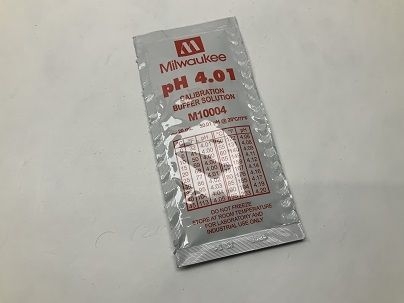 d9b767cad4f8930e0f50529584404951fbc84f7f Milwaukee PH Eichflüssigkeit PH 4,01 20ml