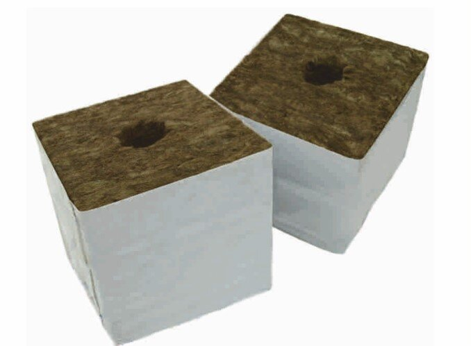 Agra-Wool 7,5 x 7,5 x 6,5 cm kl. Loch Karton 224